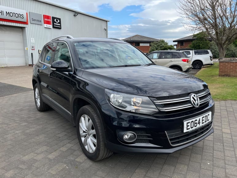 VOLKSWAGEN TIGUAN