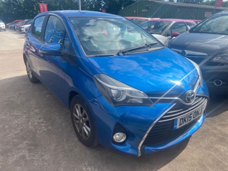 TOYOTA YARIS