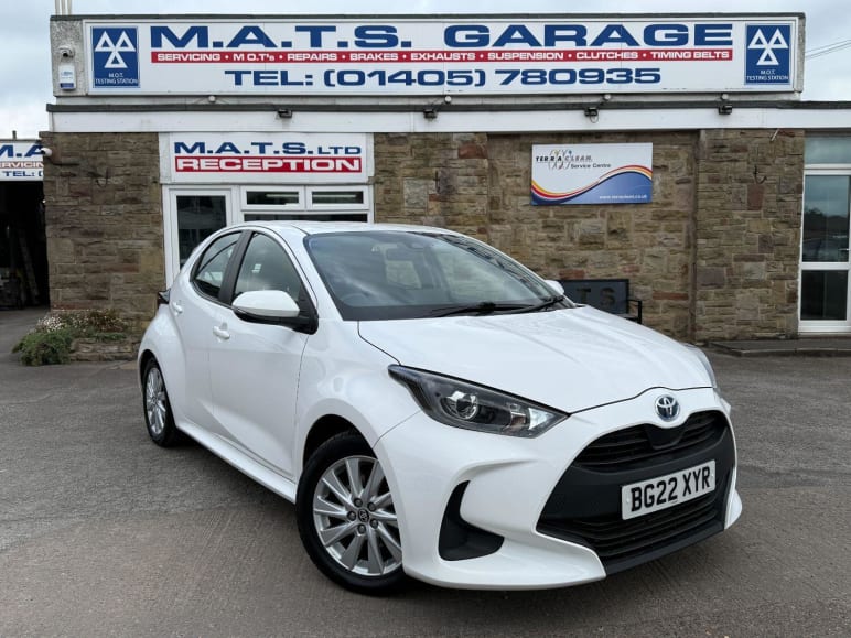 TOYOTA YARIS