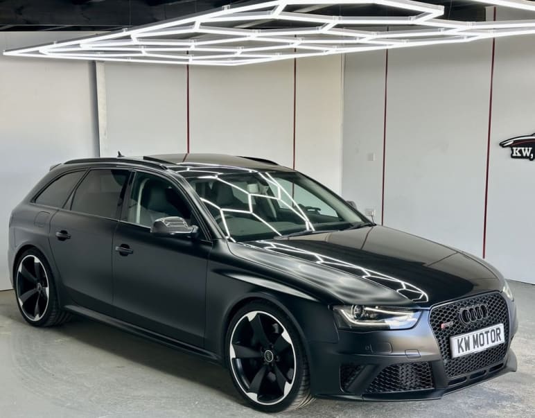 AUDI RS4