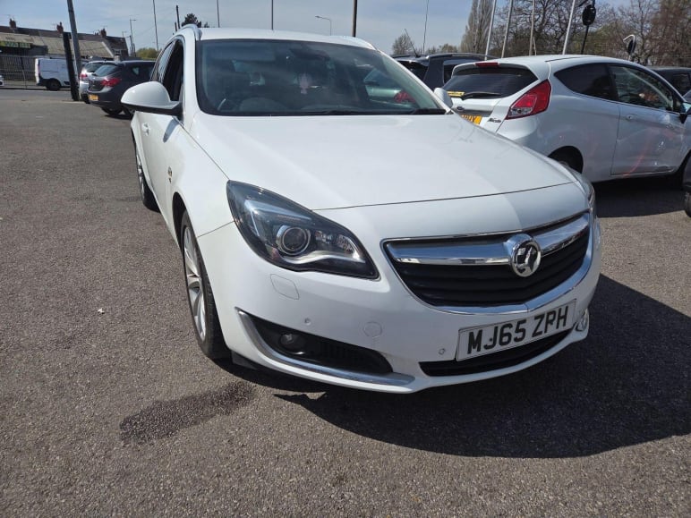 VAUXHALL INSIGNIA