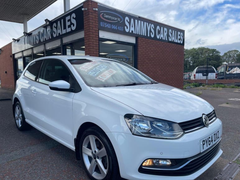 VOLKSWAGEN POLO