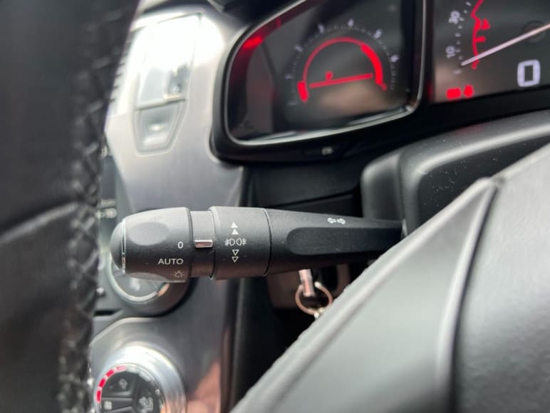 2.0 HDi DStyle Hatchback 5dr Diesel EAT6 Euro 5 (1