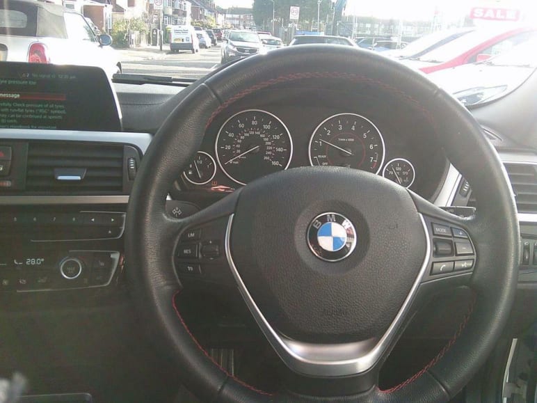 BMW 3 SERIES
