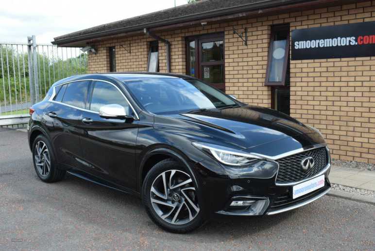 INFINITI Q30