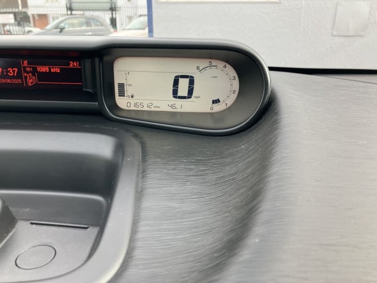 1.6 BlueHDi Platinum Low Mileage
