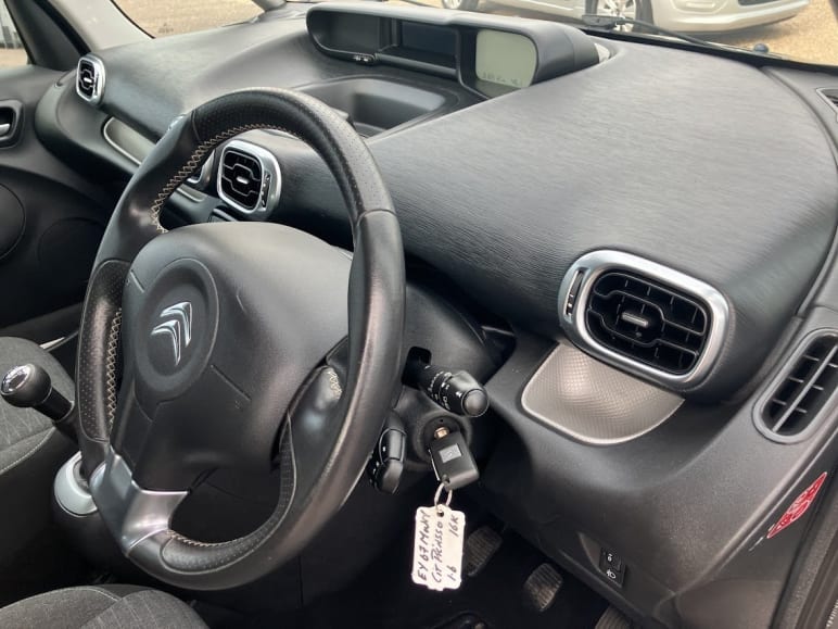 1.6 BlueHDi Platinum Low Mileage