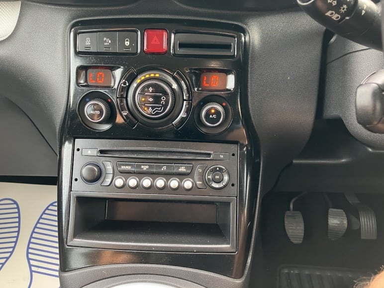 1.6 BlueHDi Platinum Low Mileage