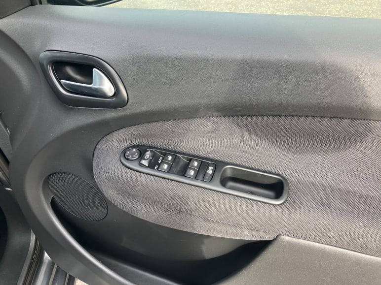1.6 BlueHDi Platinum Low Mileage