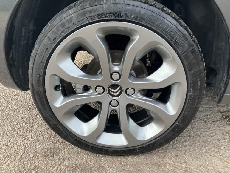 1.6 BlueHDi Platinum Low Mileage