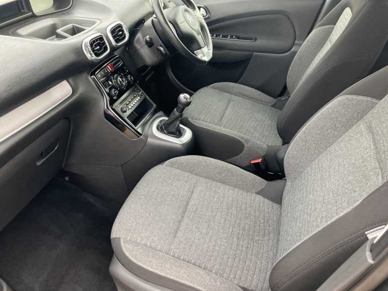 1.6 BlueHDi Platinum Low Mileage