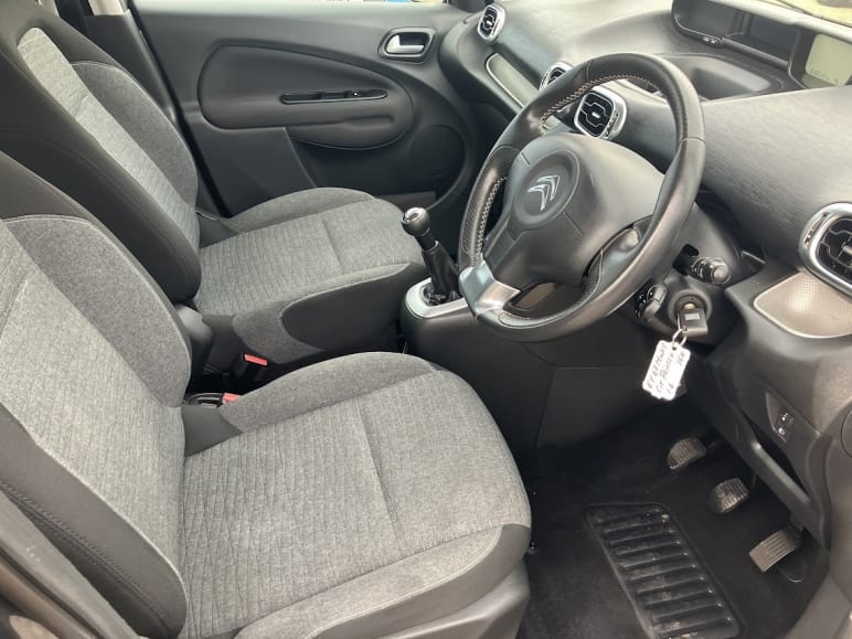 1.6 BlueHDi Platinum Low Mileage