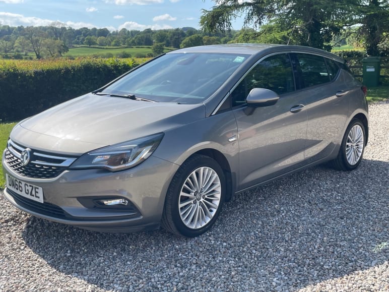 VAUXHALL ASTRA