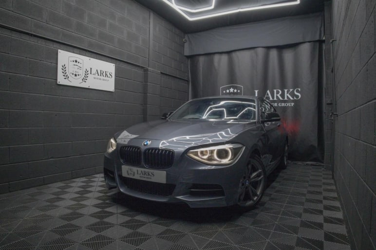 BMW 1 SERIES