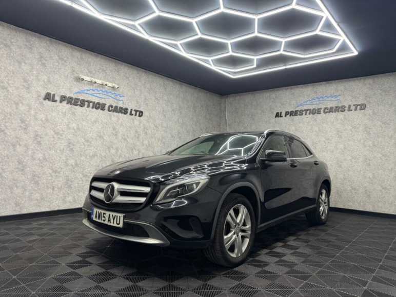 MERCEDES-BENZ GLA
