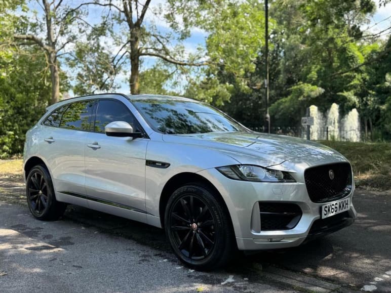 JAGUAR F-PACE