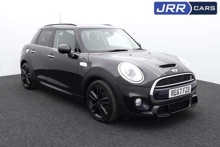MINI HATCHBACK