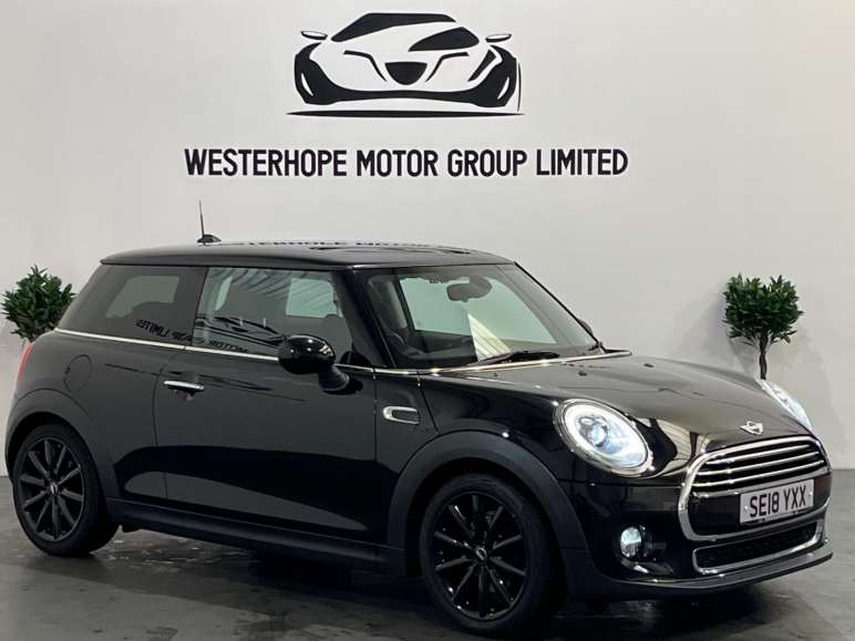 MINI HATCHBACK