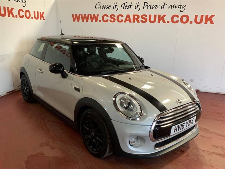 MINI HATCHBACK