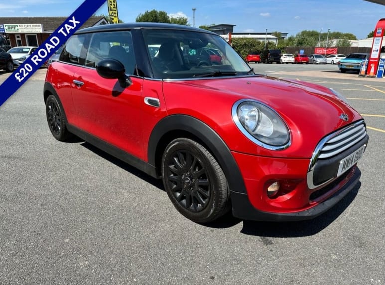 MINI HATCHBACK