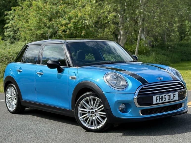 MINI HATCHBACK