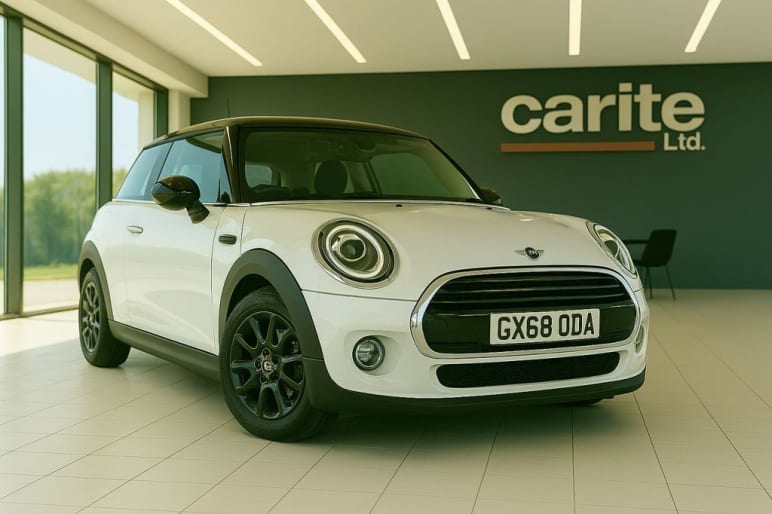 MINI HATCHBACK