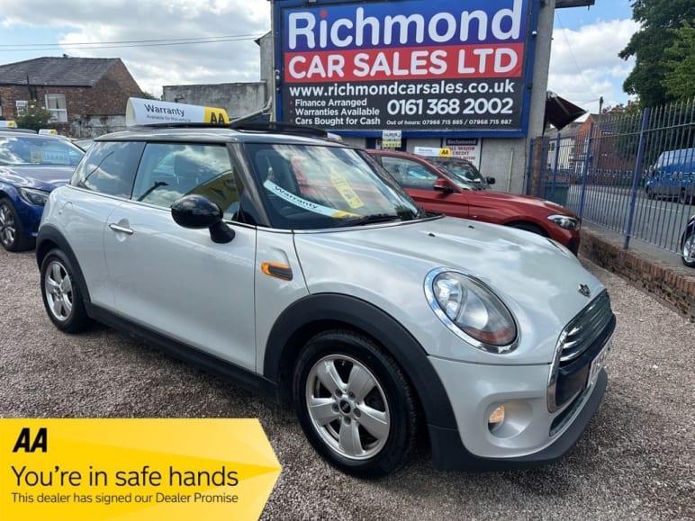 MINI HATCHBACK