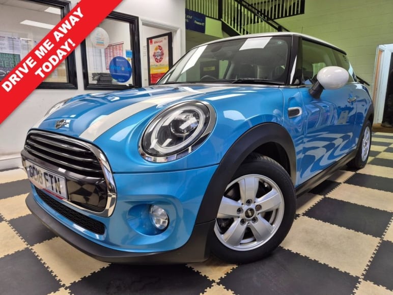 MINI HATCHBACK