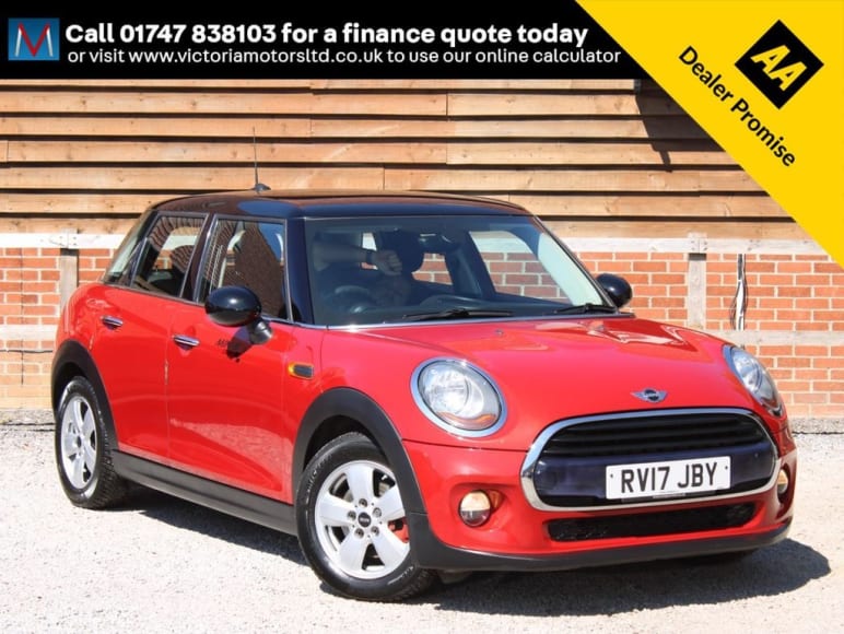 MINI HATCHBACK
