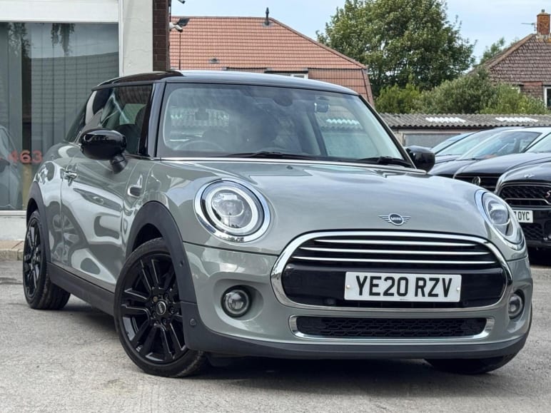 MINI HATCHBACK