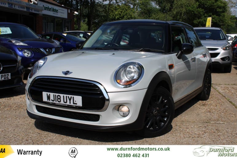 MINI HATCHBACK
