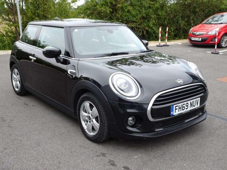 MINI HATCHBACK