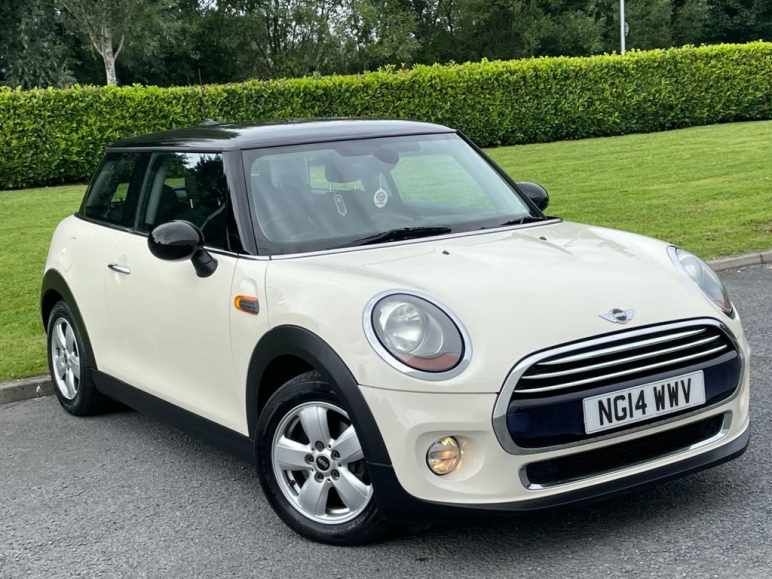 MINI HATCHBACK