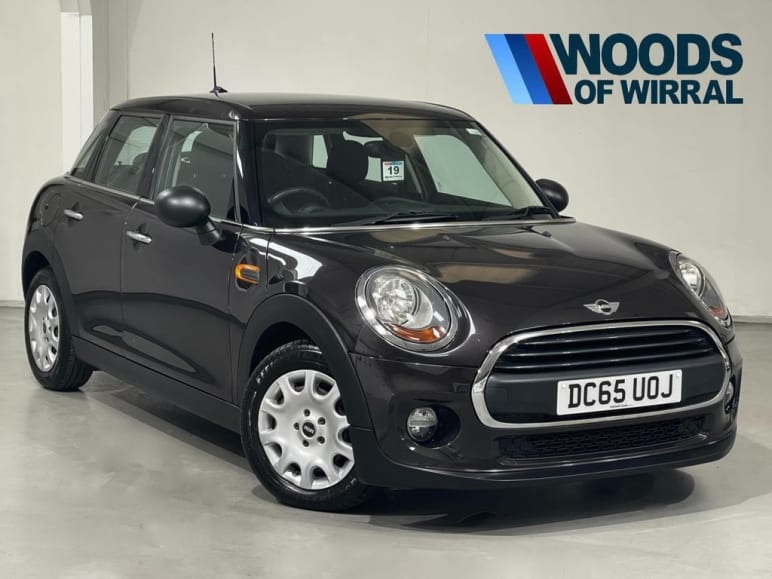 MINI HATCHBACK