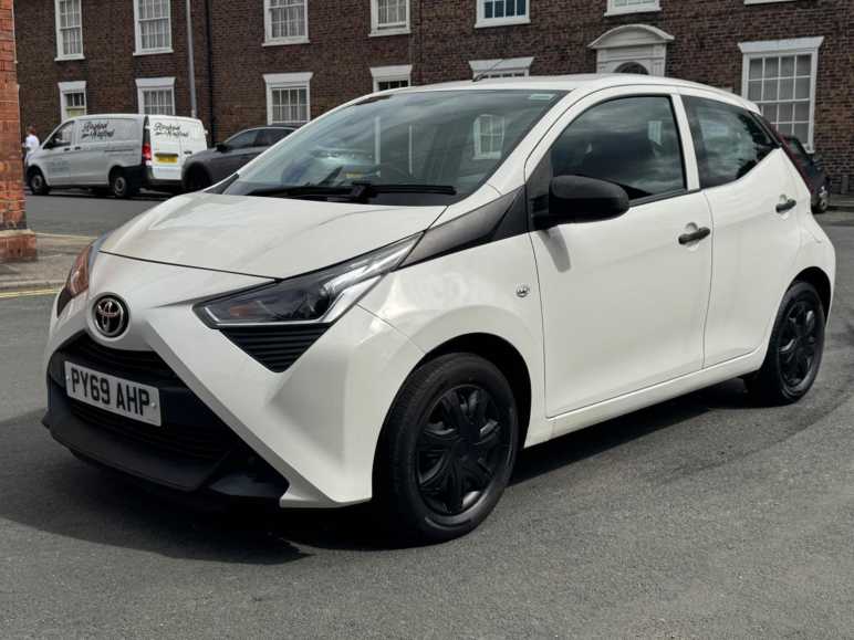 TOYOTA AYGO