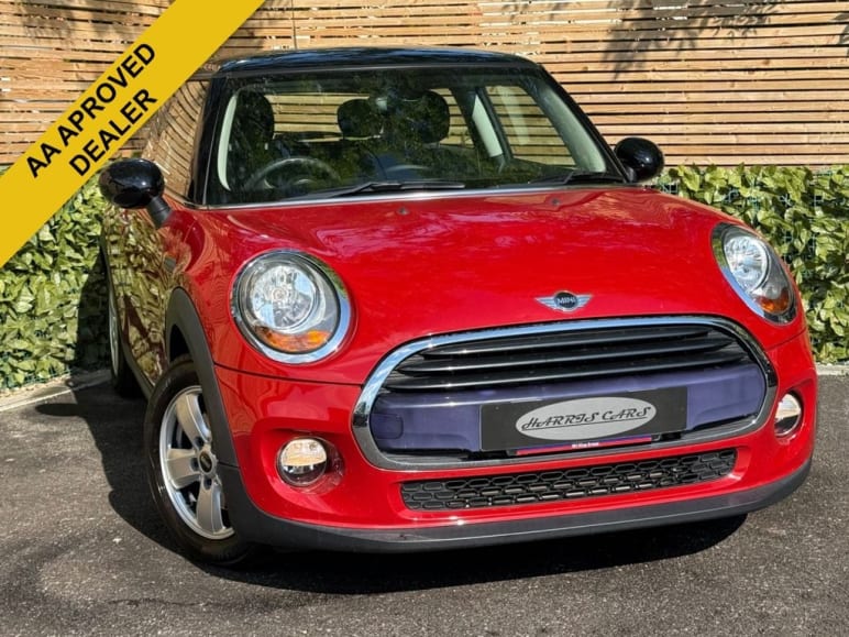 MINI HATCHBACK