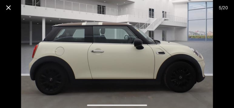 MINI HATCHBACK