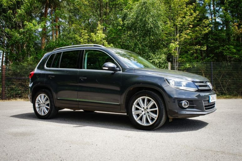 VOLKSWAGEN TIGUAN