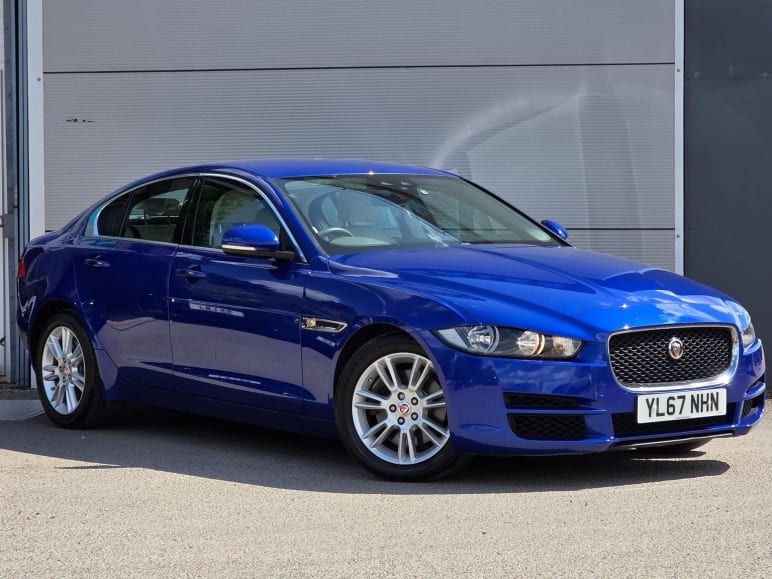 JAGUAR XE