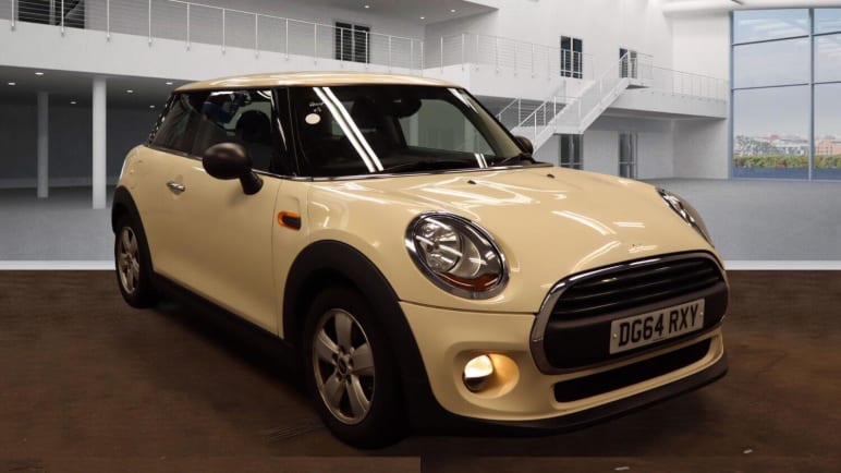 MINI HATCHBACK
