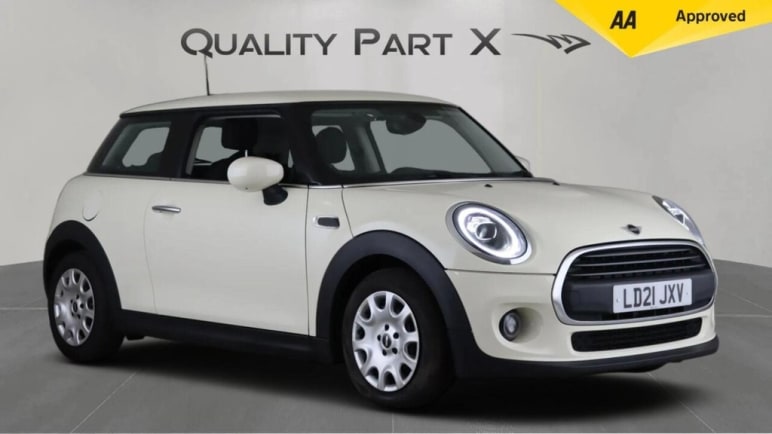 MINI HATCHBACK