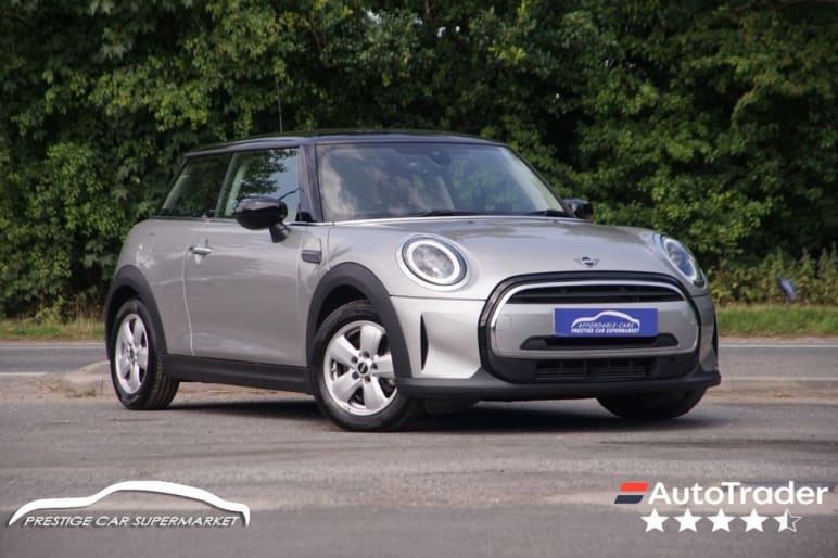 MINI HATCHBACK