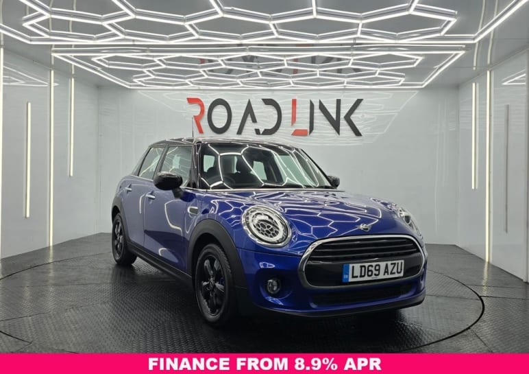 MINI HATCHBACK