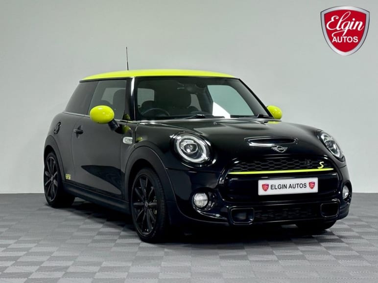 MINI HATCHBACK