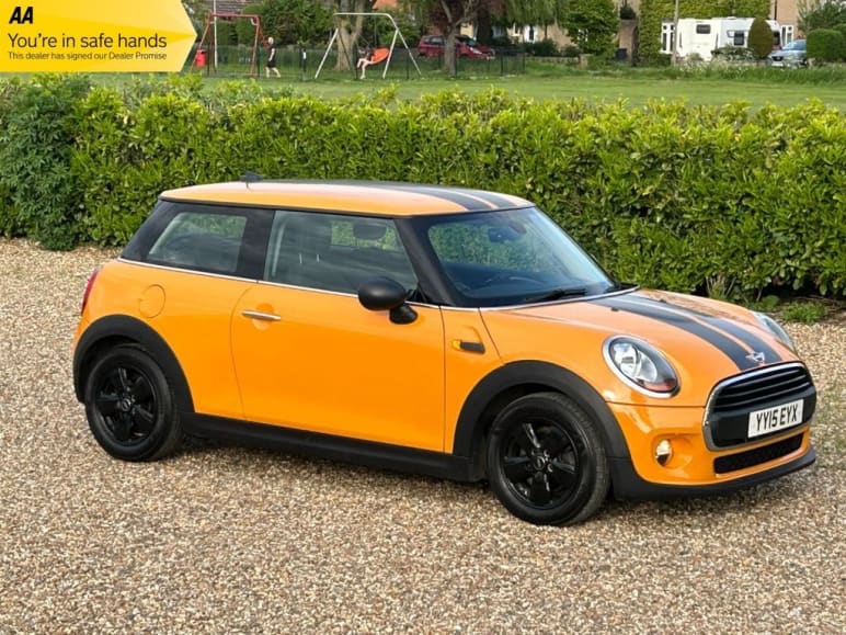 MINI HATCHBACK