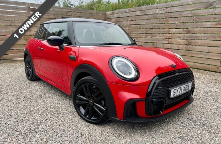 MINI HATCHBACK