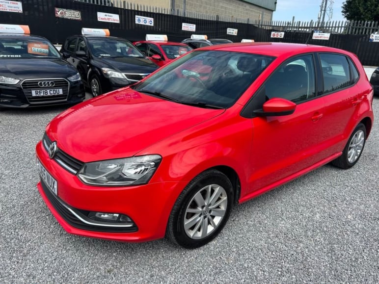 VOLKSWAGEN POLO