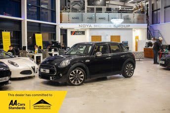 MINI HATCHBACK