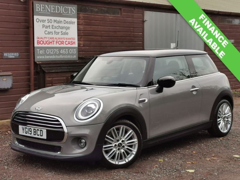 MINI HATCHBACK