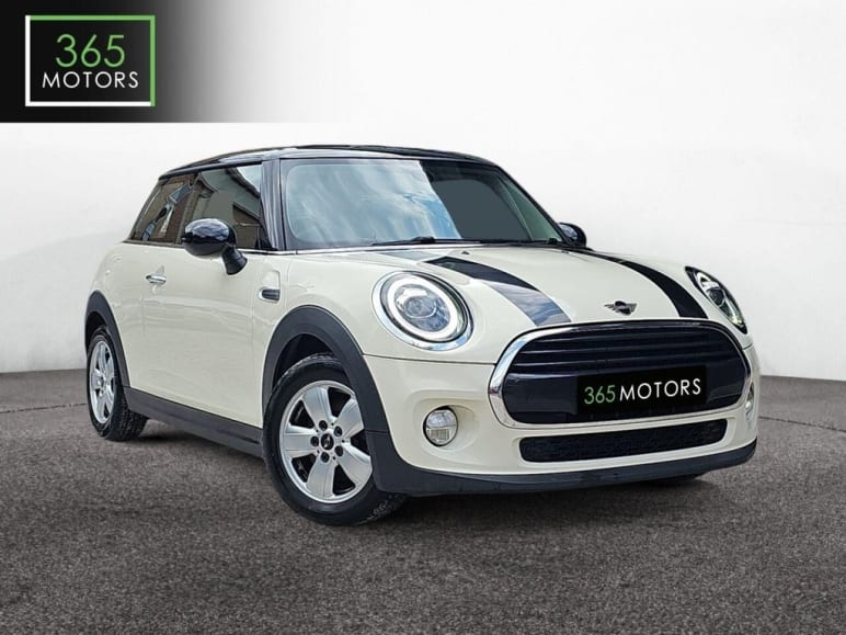 MINI HATCHBACK